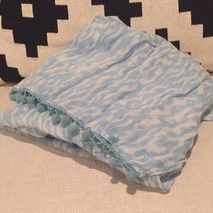 Vineyard vines Pom scarf